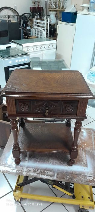 Mesinha de cabeceira nº 7