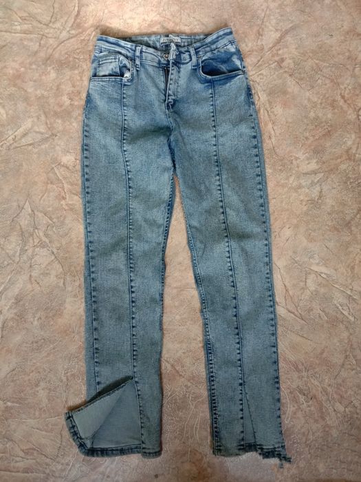 Джинсы на 10-12 лет