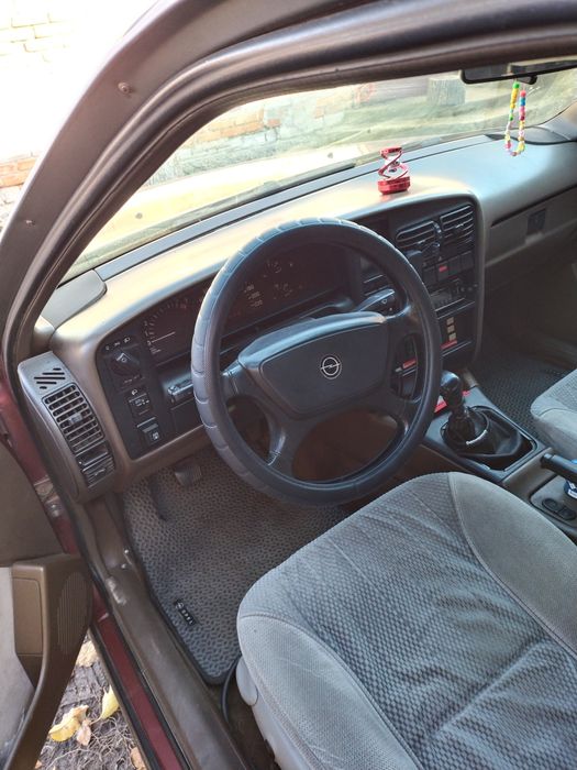 Авто Опель омега а