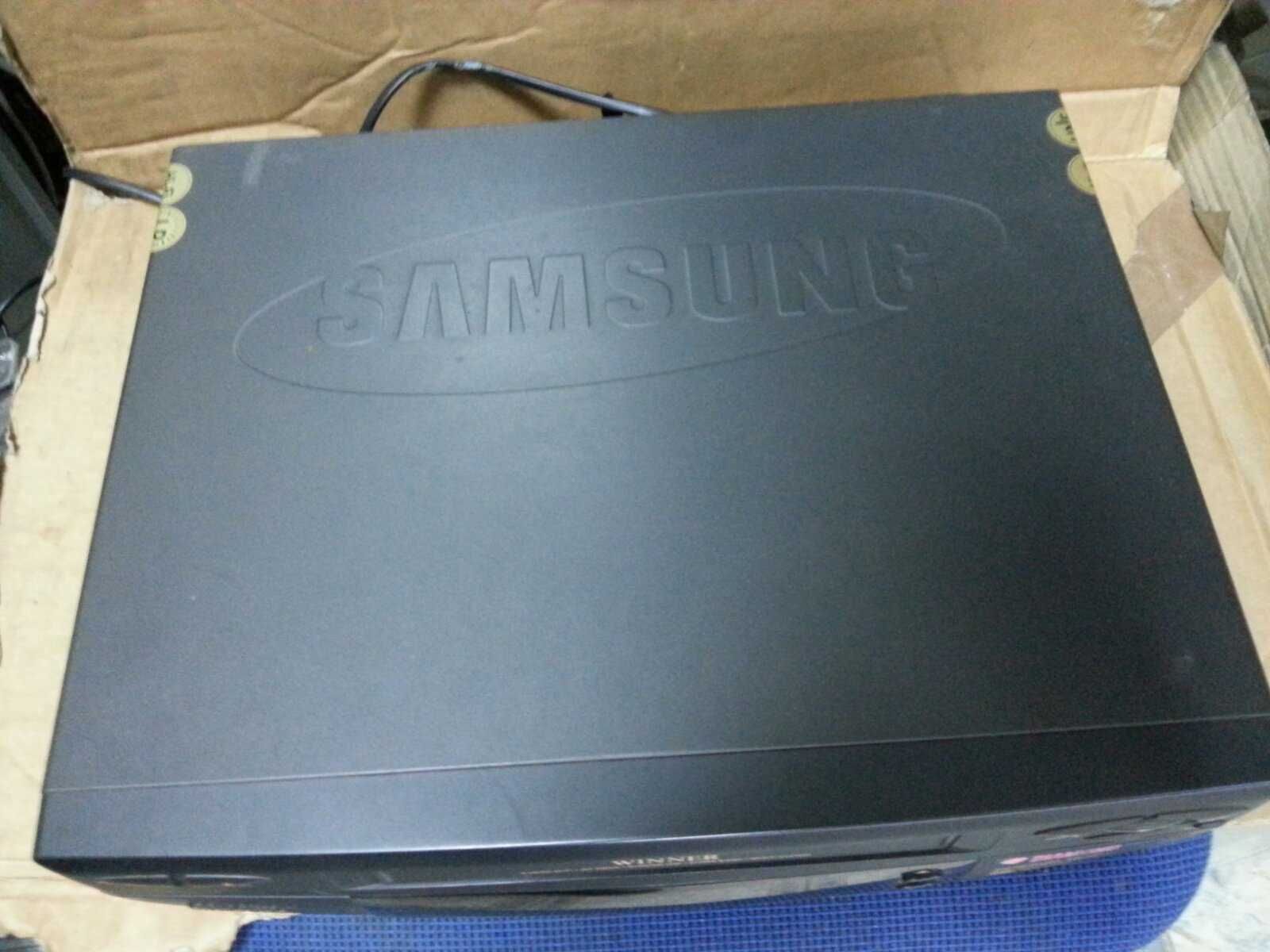 Відеомагнітофон Samsung SVR-125D