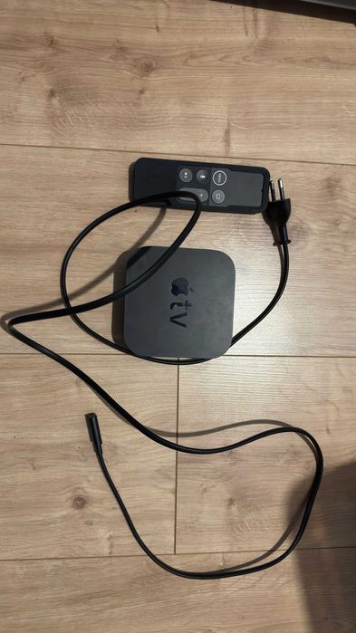 Apple TV 4k (gen 1) - A1842 - 64 GB + Siri Remote
