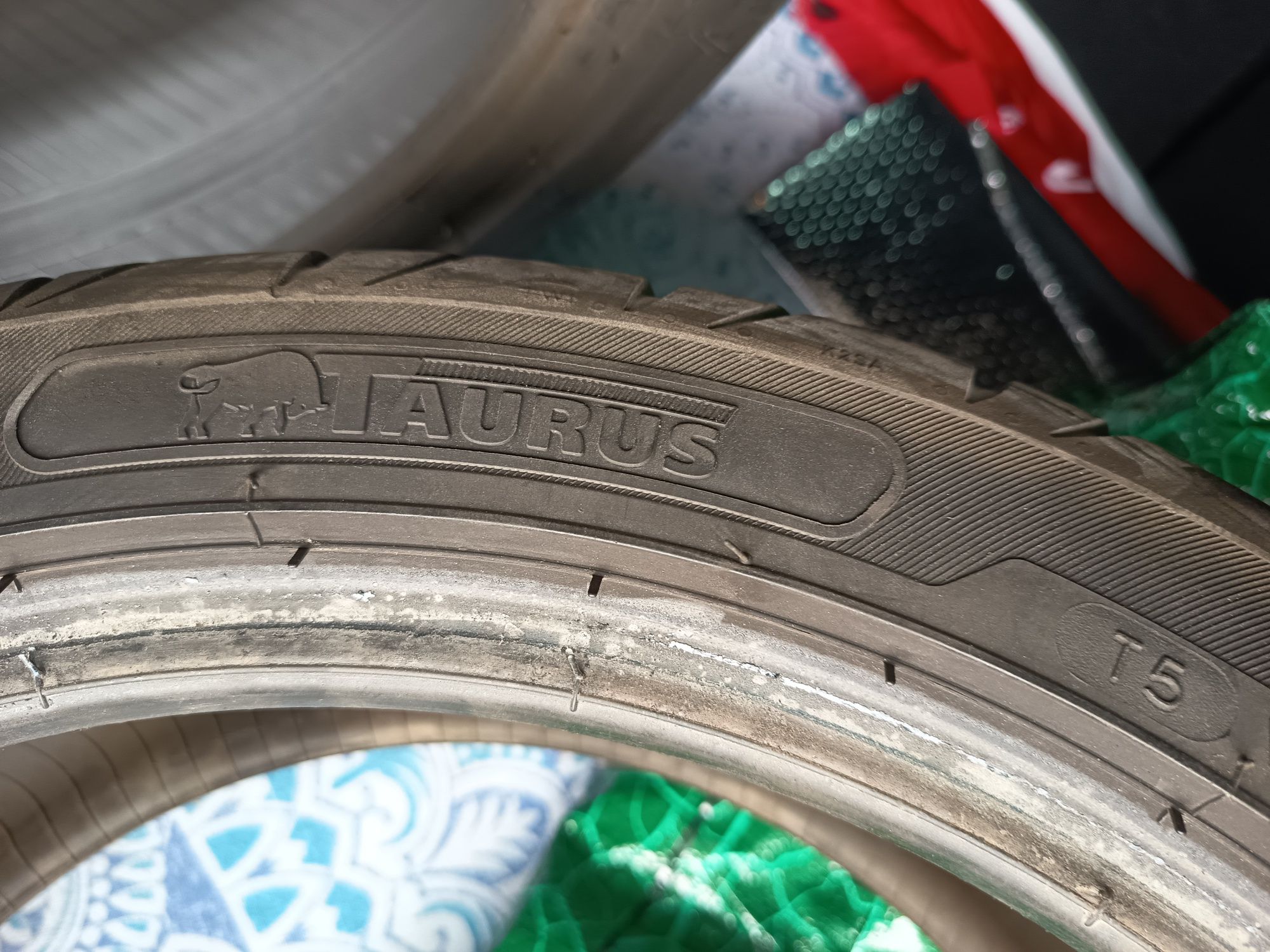 Par pneus 195/45/16