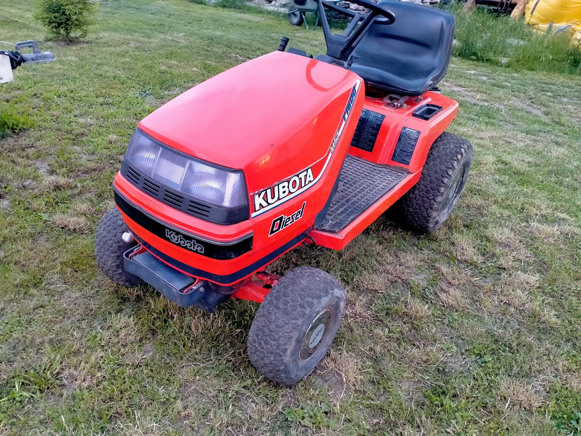 Kubota GST 1600.