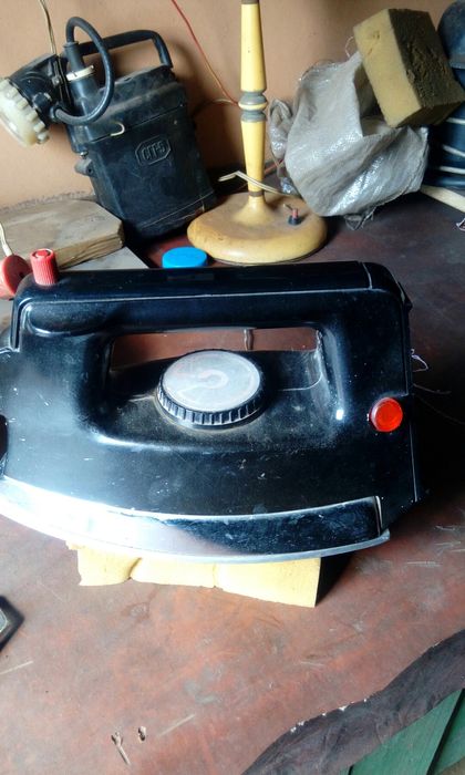 Продам тяжку ел.праску