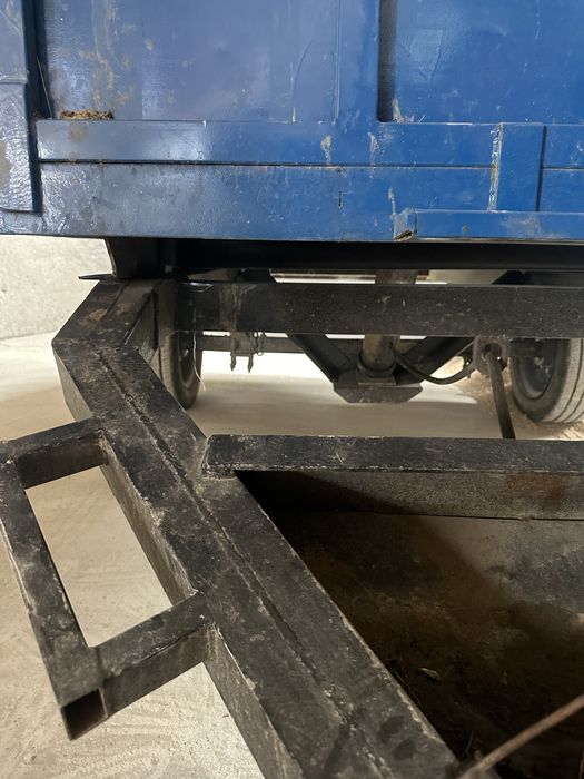 Прицеп до трактора хороший є багато чого іншого такош є і 2 осний