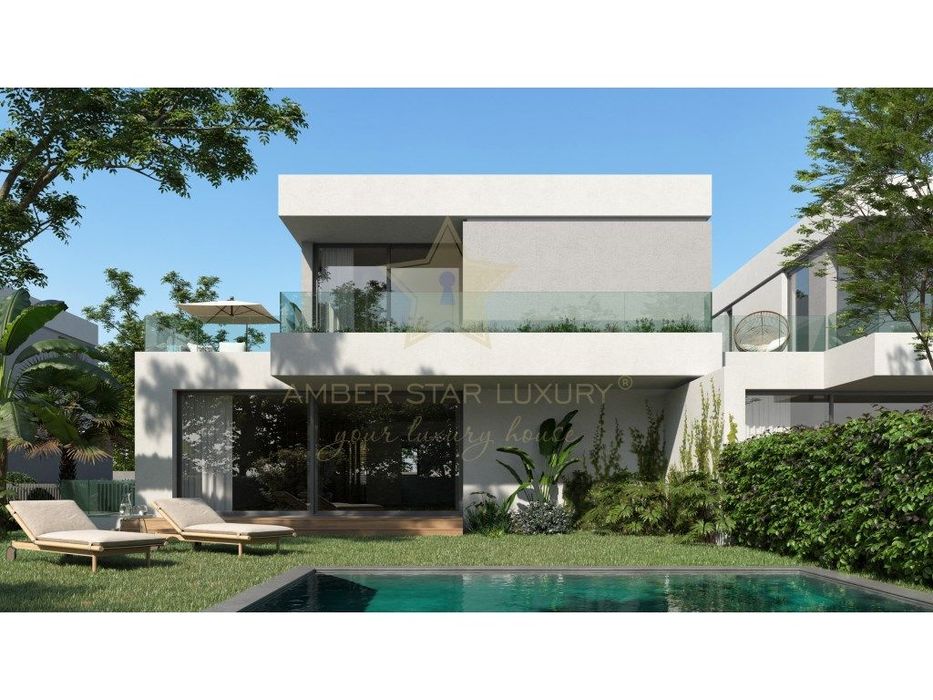 Luxuosa moradia em Cascais de arquitetura contemporânea e sofistica...