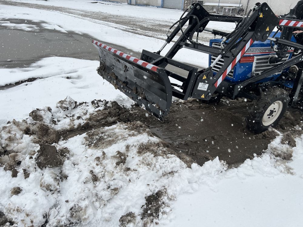 Pług do materiałów sypkich budowa odsniezanie Traktorek traktor