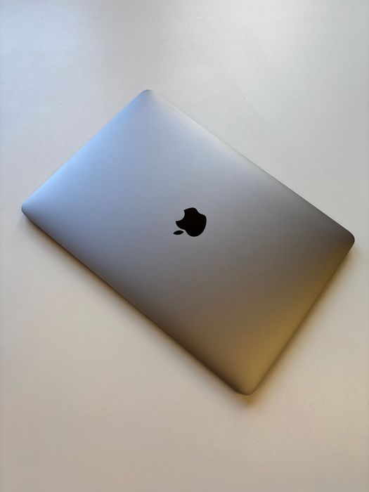 MacBook Pro 13” 16/512 GB TOUCH BAR SPACE GRAY w idealnym stanie