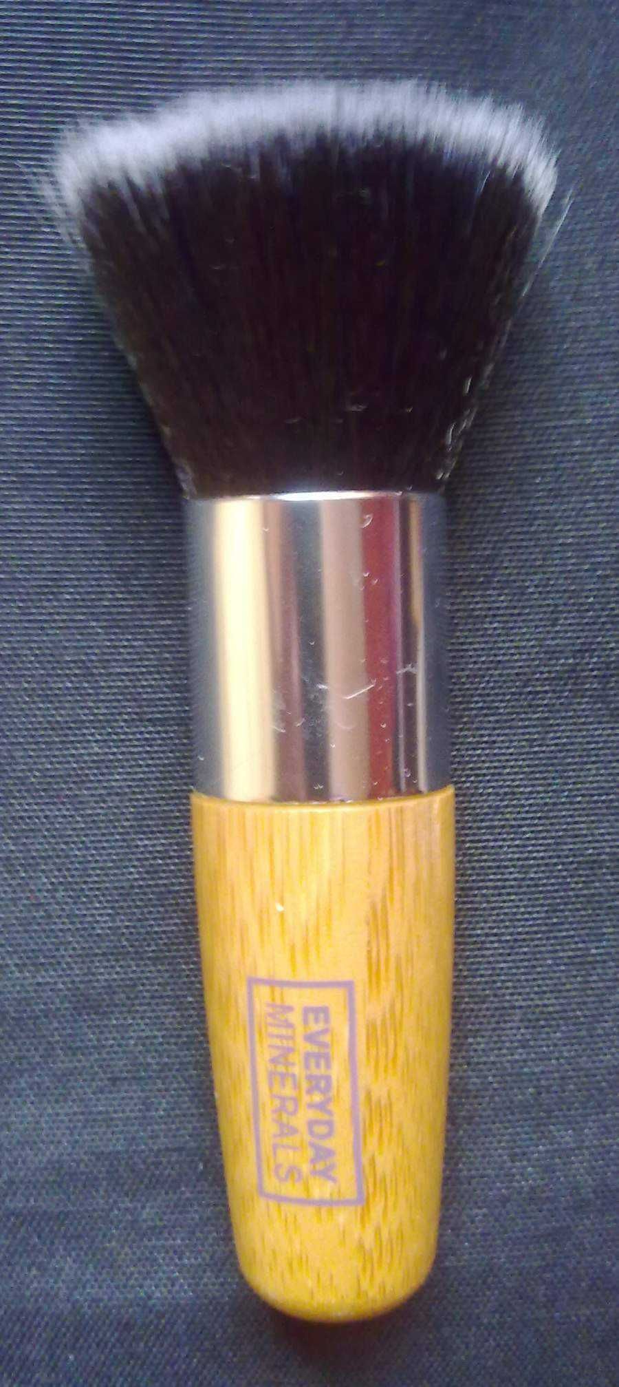 Pincel Kabuki Curto - Reto - NOVO