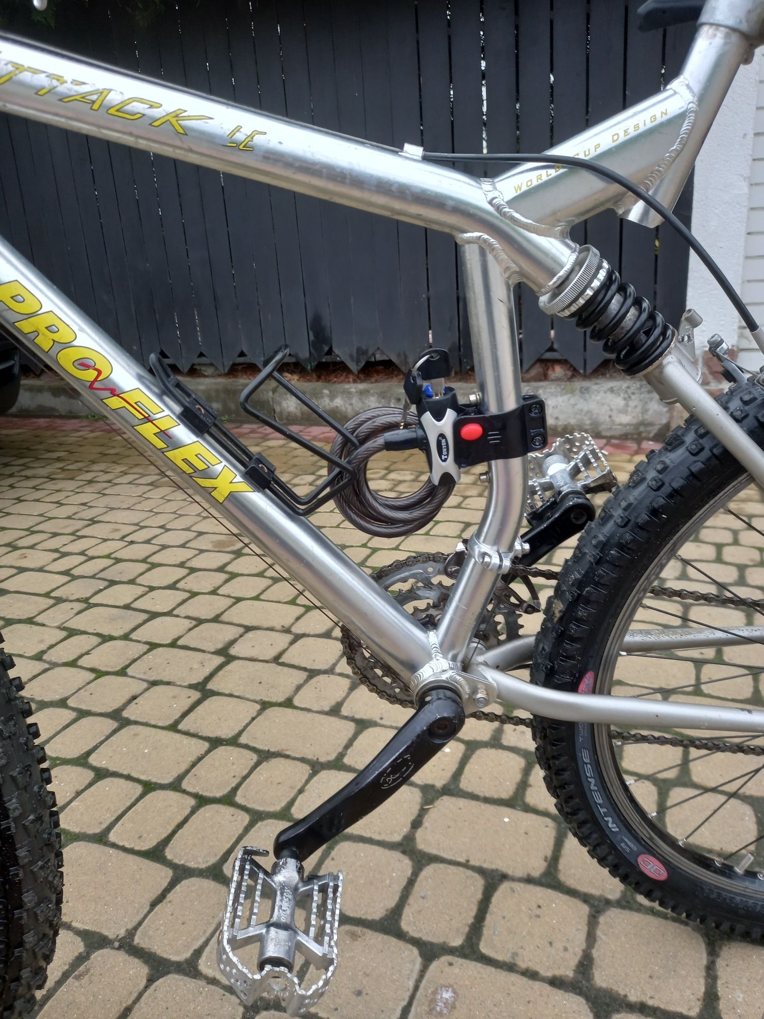 Велосипед дво підвіс PRO FLEX ATTACK LE,world cup design
