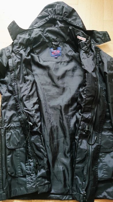 Kurtka przeciwdeszczowa czarna r.146/158