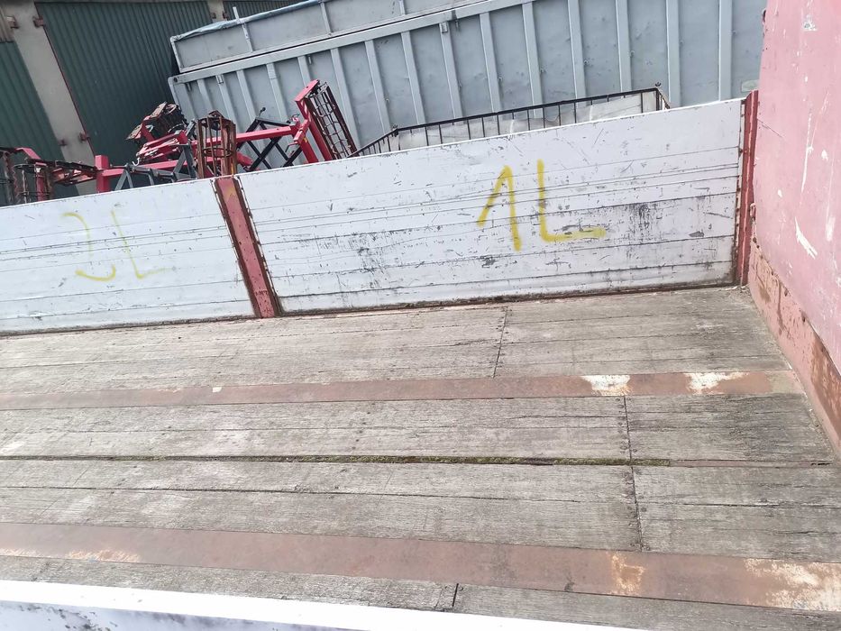 Przyczepa, poduszka resor, burty aluminiowe, bel słomy,laweta