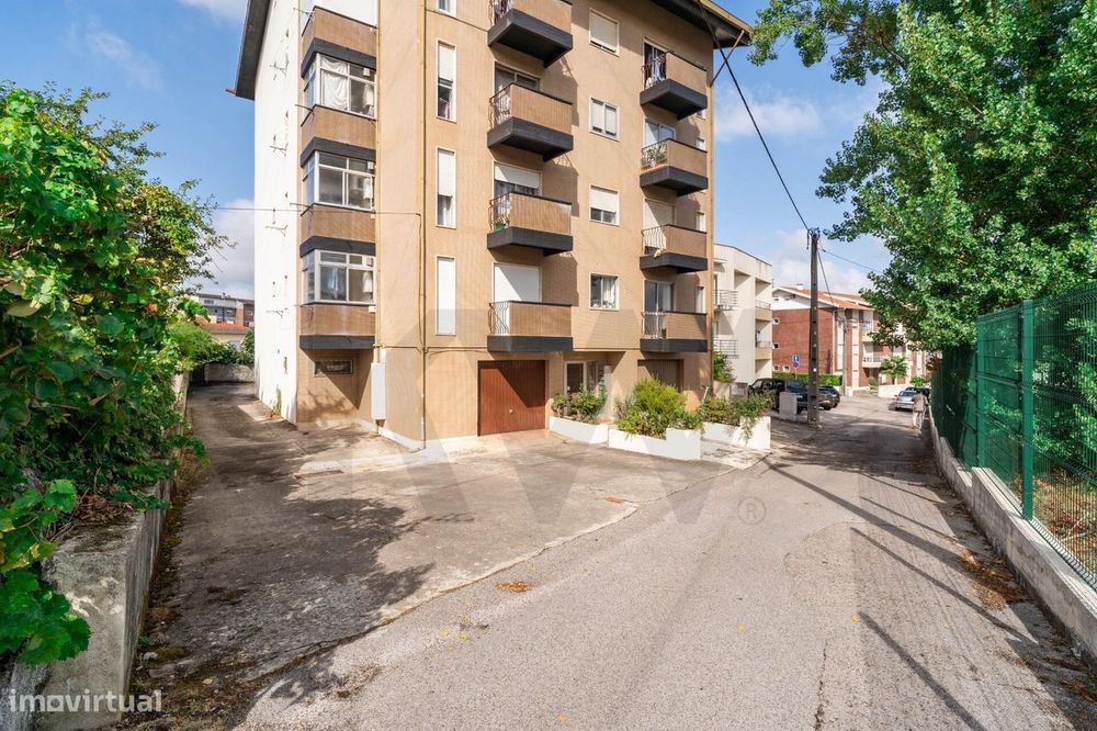 Apartamento T3 com Garagem no Alto S.João, Coimbra