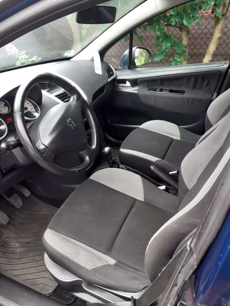 Peugeot 207 1.4 b 2009r
