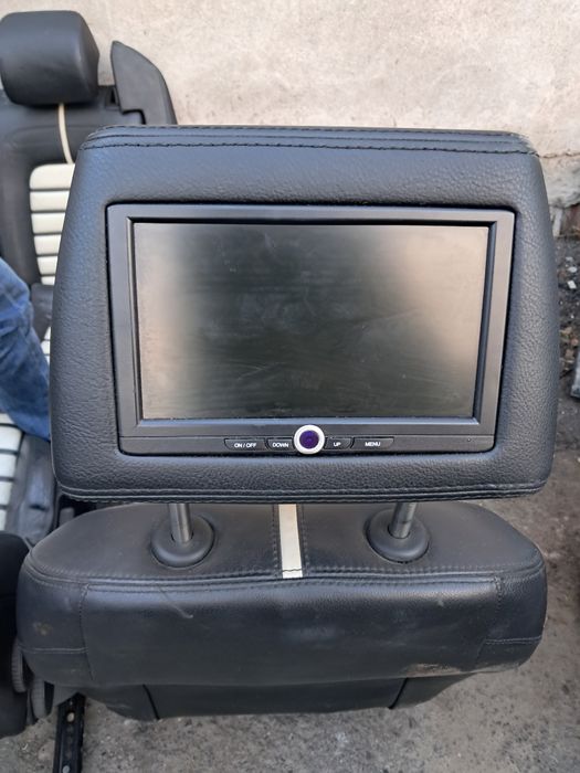 Vw Passat B6 Fotele skórzane z monitorami wersja indiwidual komplet