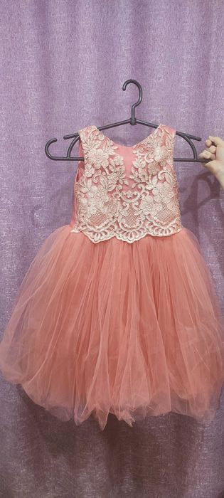 Праздничное платье для девочки