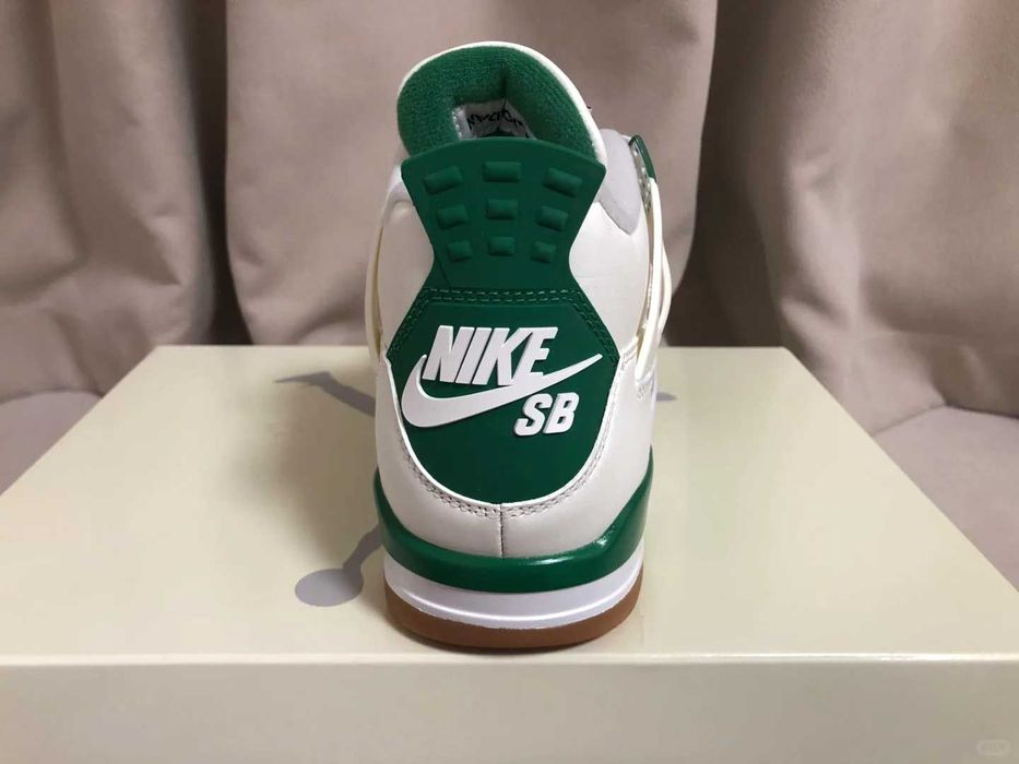 Buty damskie Trampk Jordan_4_Retro_SB_Pine_Green R.37.5