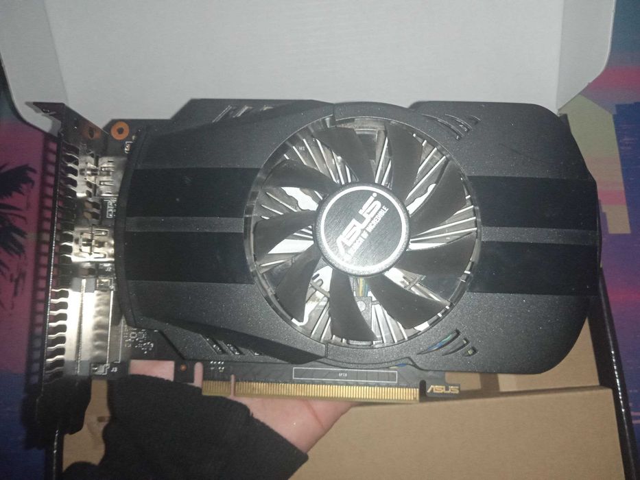 ASUS Phoenix GeForce GTX 1050 Ti с 4 ГБ памяти