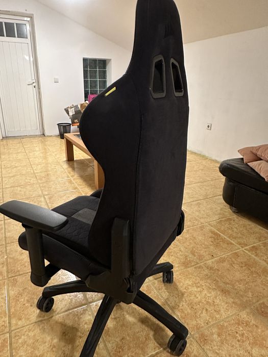 Cadeira Gaming Corsair TC100