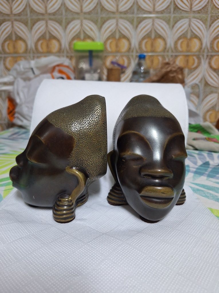 Mulheres Africanas Bronze raras