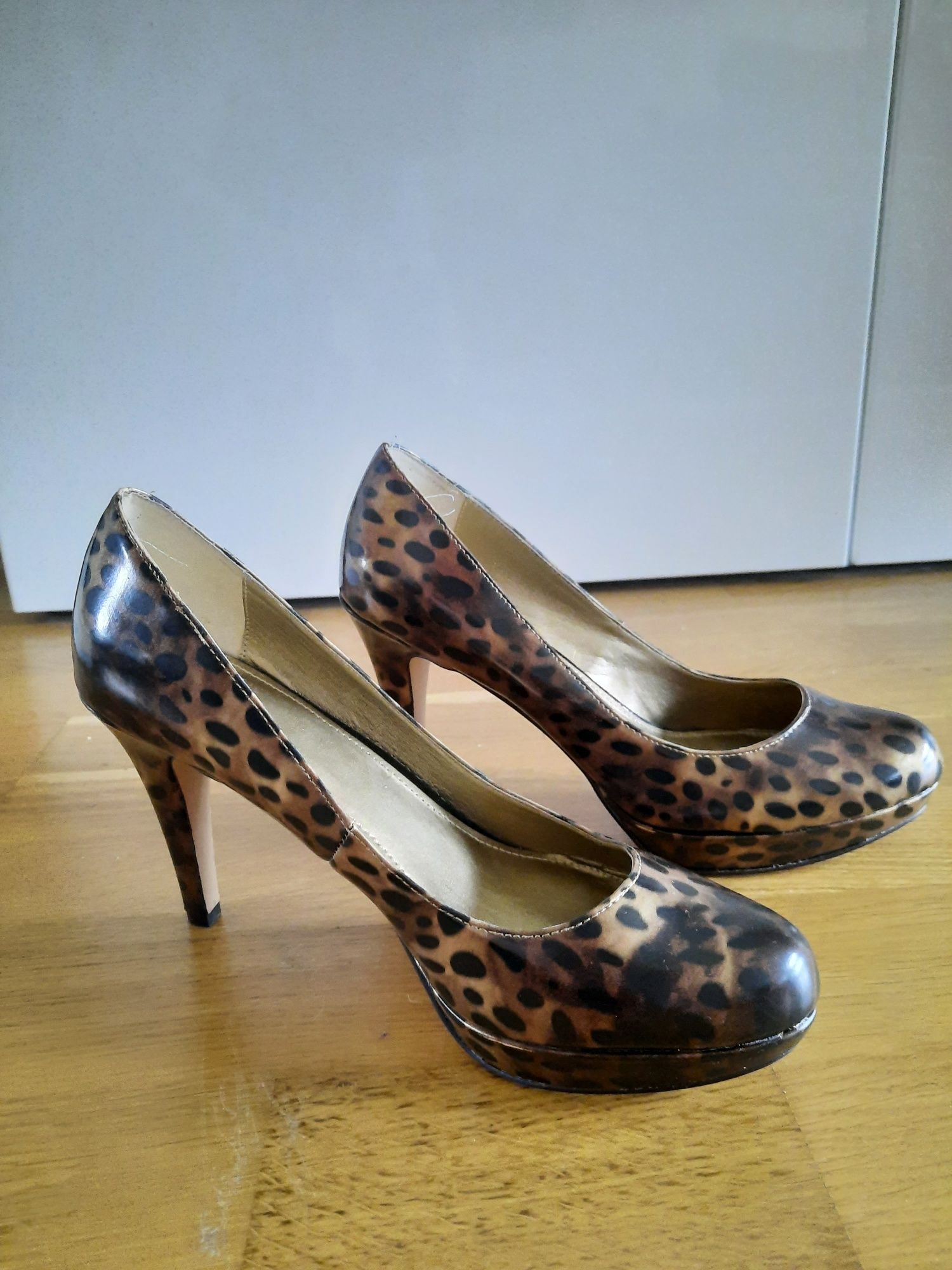 Szpilki w panterke 38.5, buty na obcasie w panterkę 38.5, buty na ślub