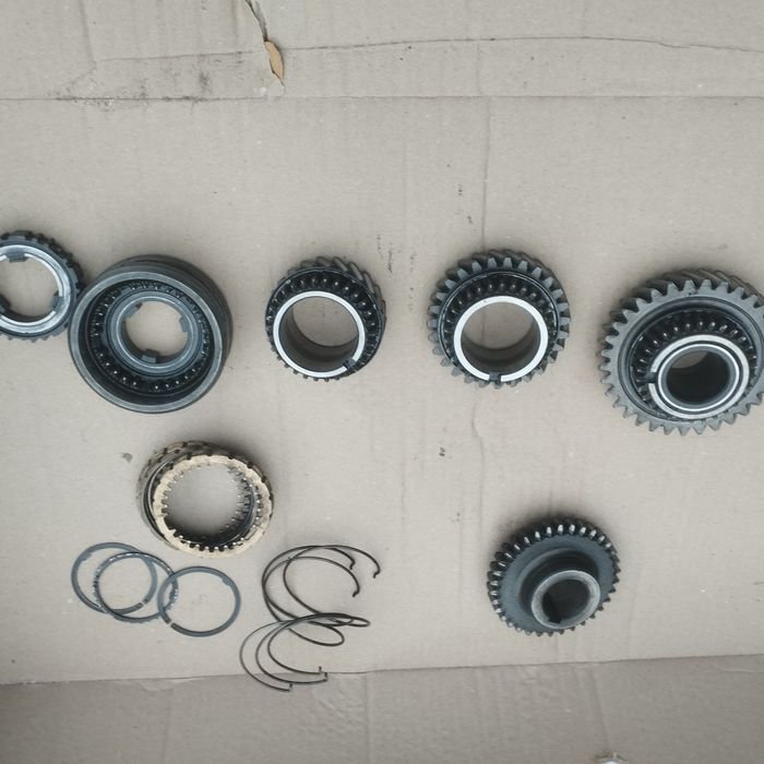 Продам  шестерні  2 3 задня муфтапередачі КПП ваз 2101-07 4ст