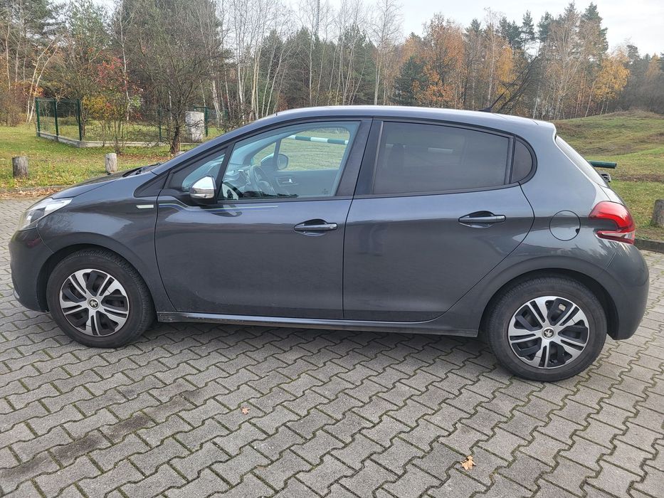 Peugeot 208 Peugeot 208