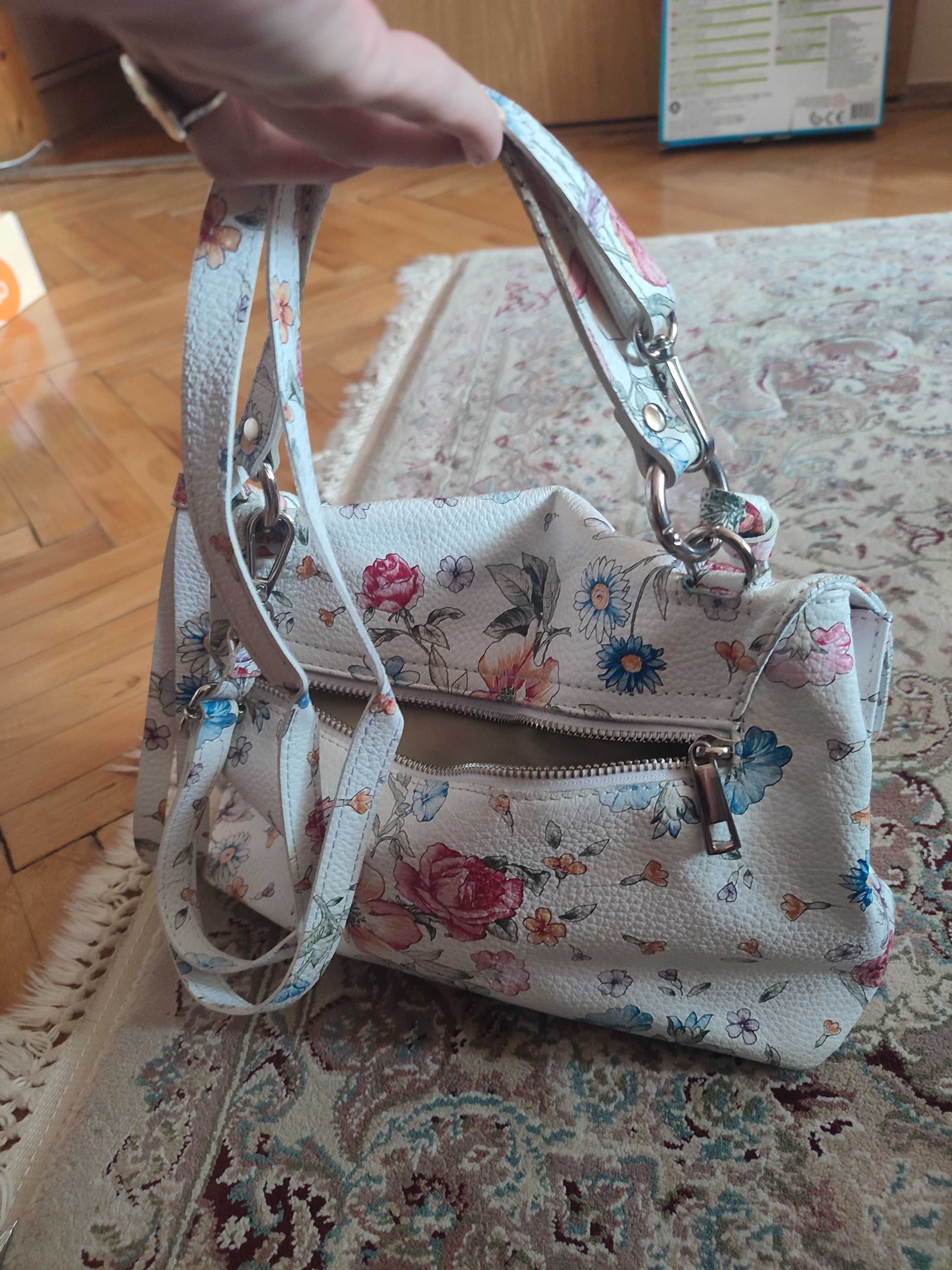 Жіноча сумка біла в квіточку (женская сумка)
