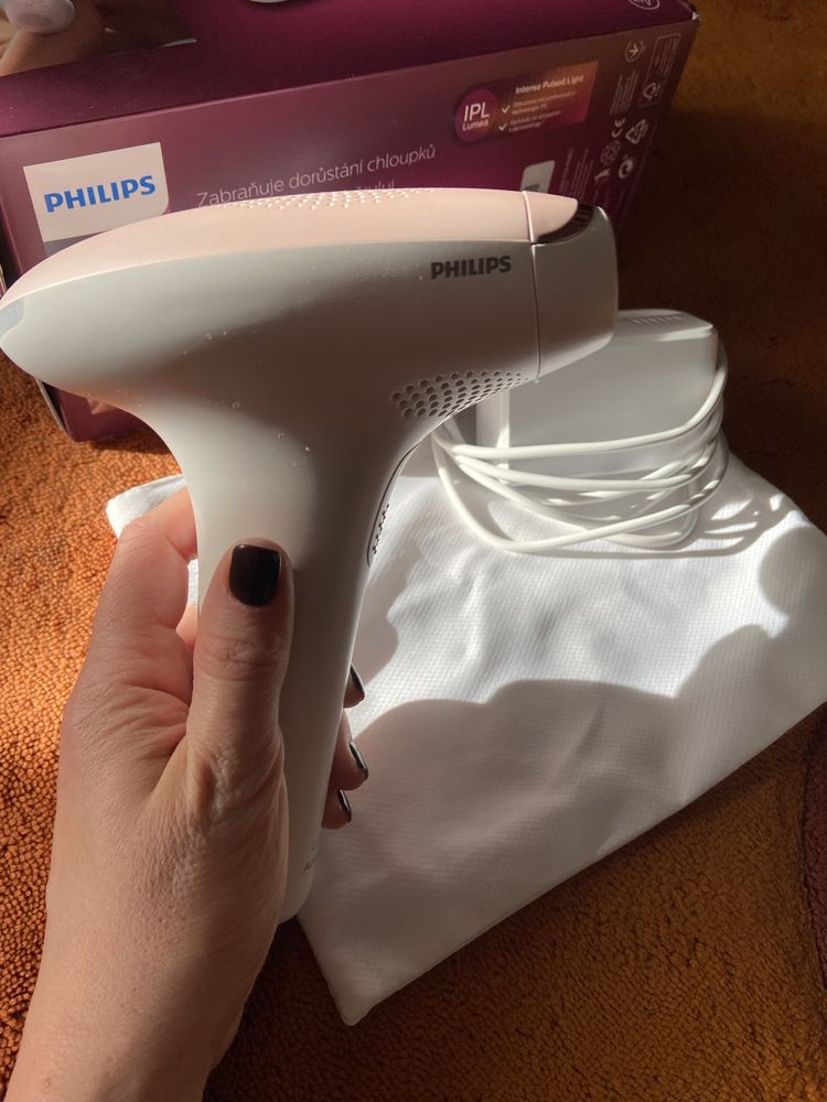 Фотоепілятор Philips  Lumea