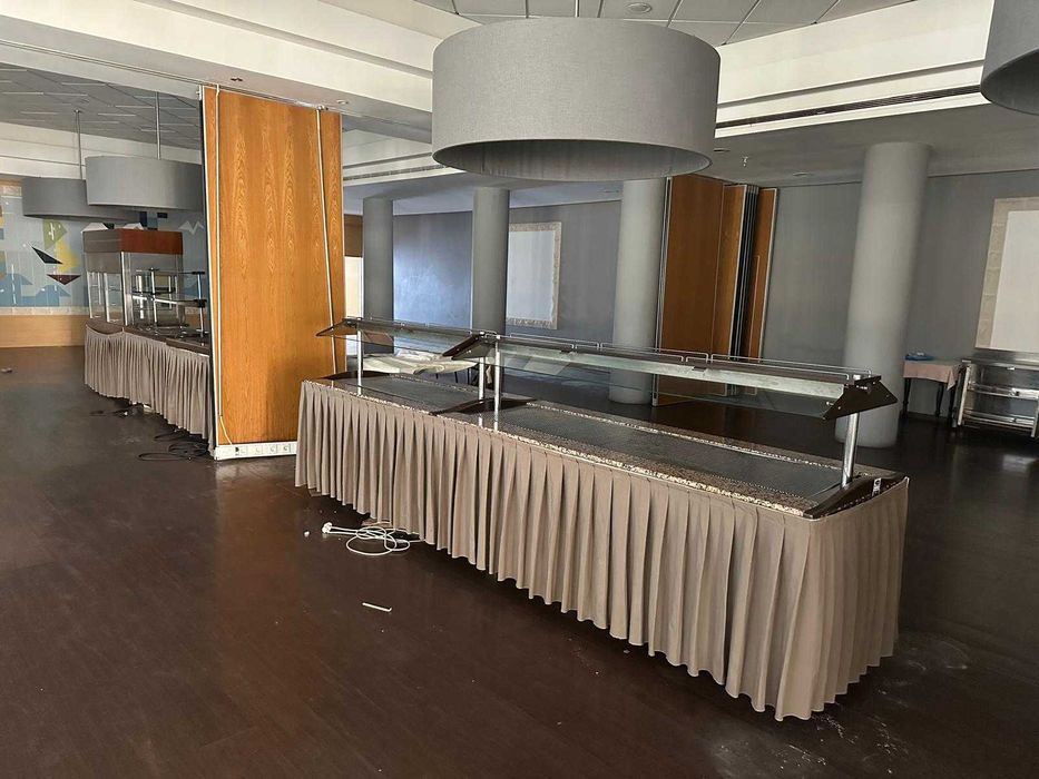 Linha completa de buffet quentes frios e sobremesas