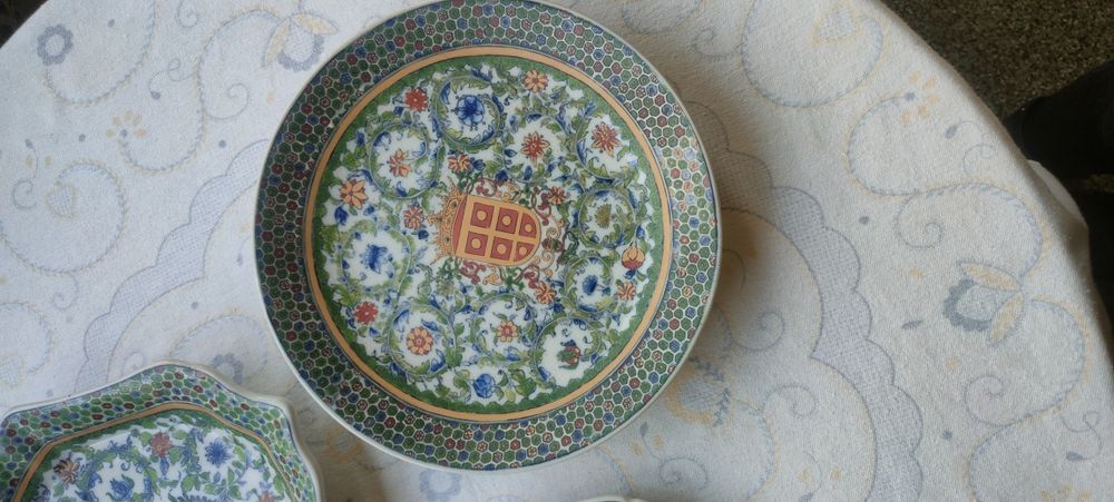 Travessas pintadas à mão