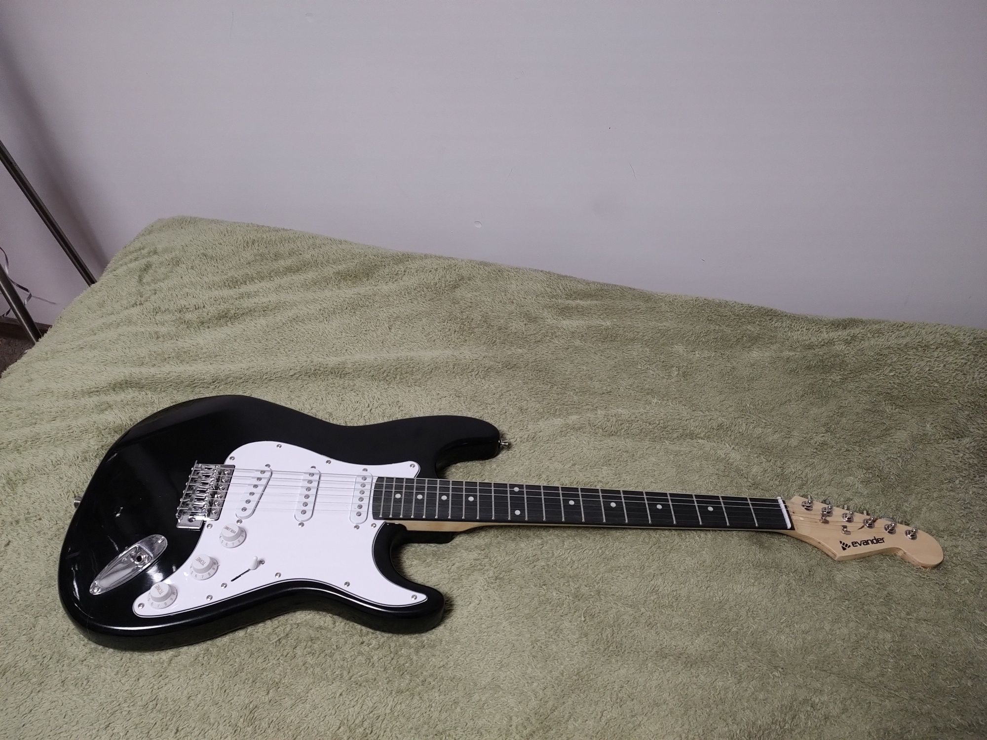 NOWA Evander Stratocaster gitara elektryczna Polecam !!
