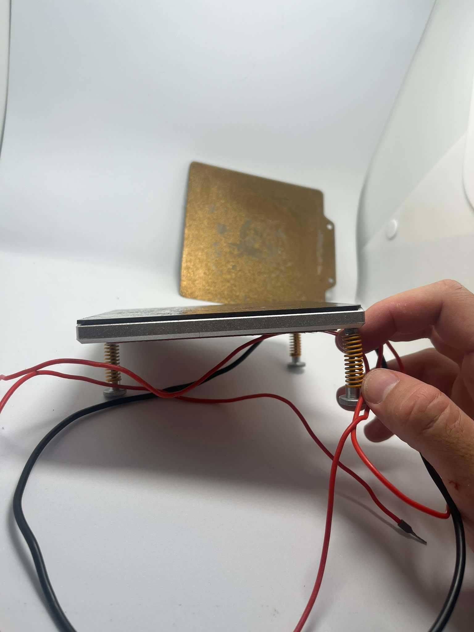 Stół z grzałką oraz termostatem do drukarki 3D Voron 0.1