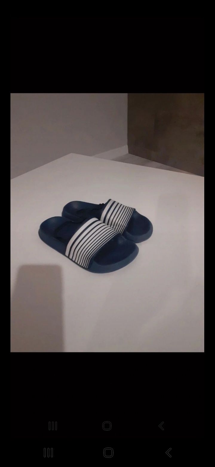 Buty klapki, rozmiar 32