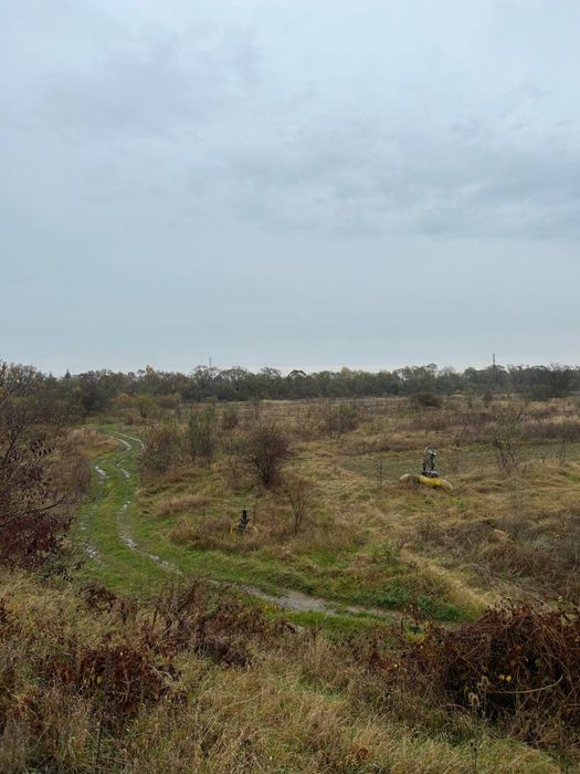 Велика земельна ділянка під будівницнво за 15 хв від центру