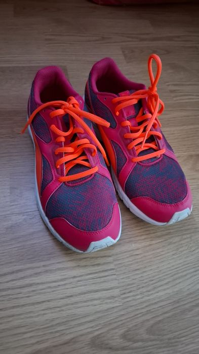 Puma świetne sportowe buty 39