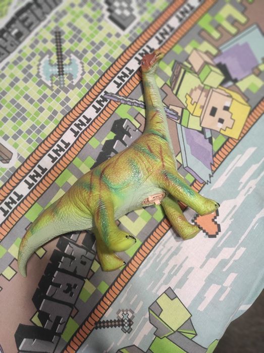 Динозавр зі звуком