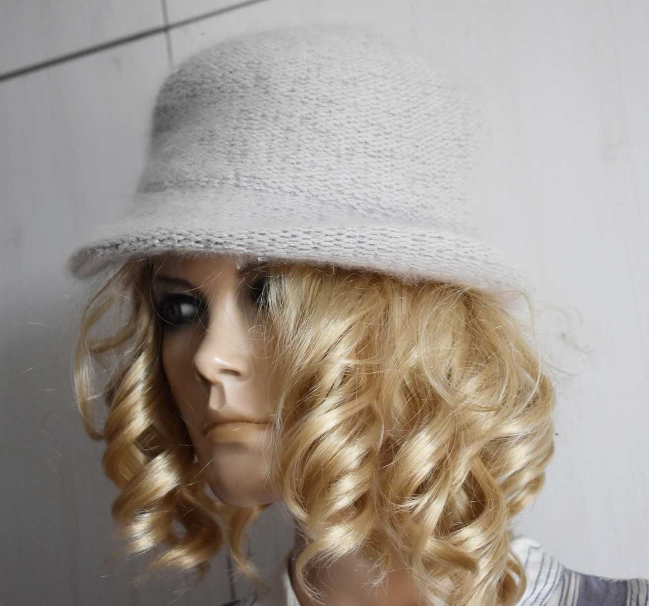 Kapelusz wełniany chapeu-cloche la cloche wełna angora elegancki czapk