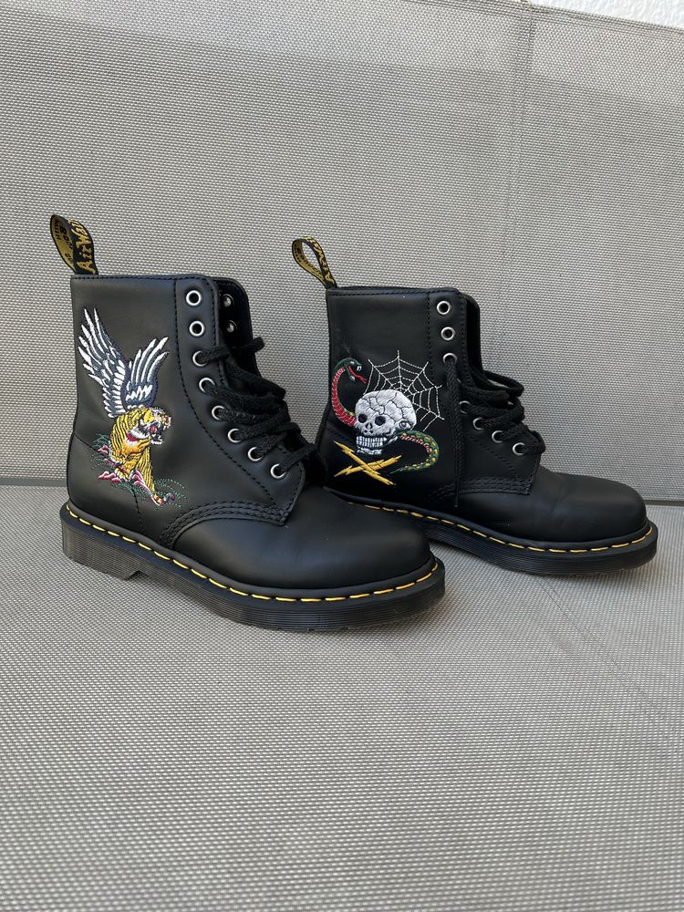 Botas Dr. Martens 1460 caveira -ediçao limitada 37