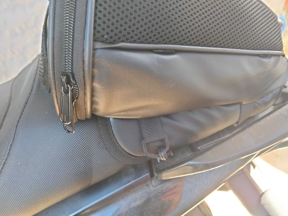 Bolsa para mota e "luvas" motard e de punho novas