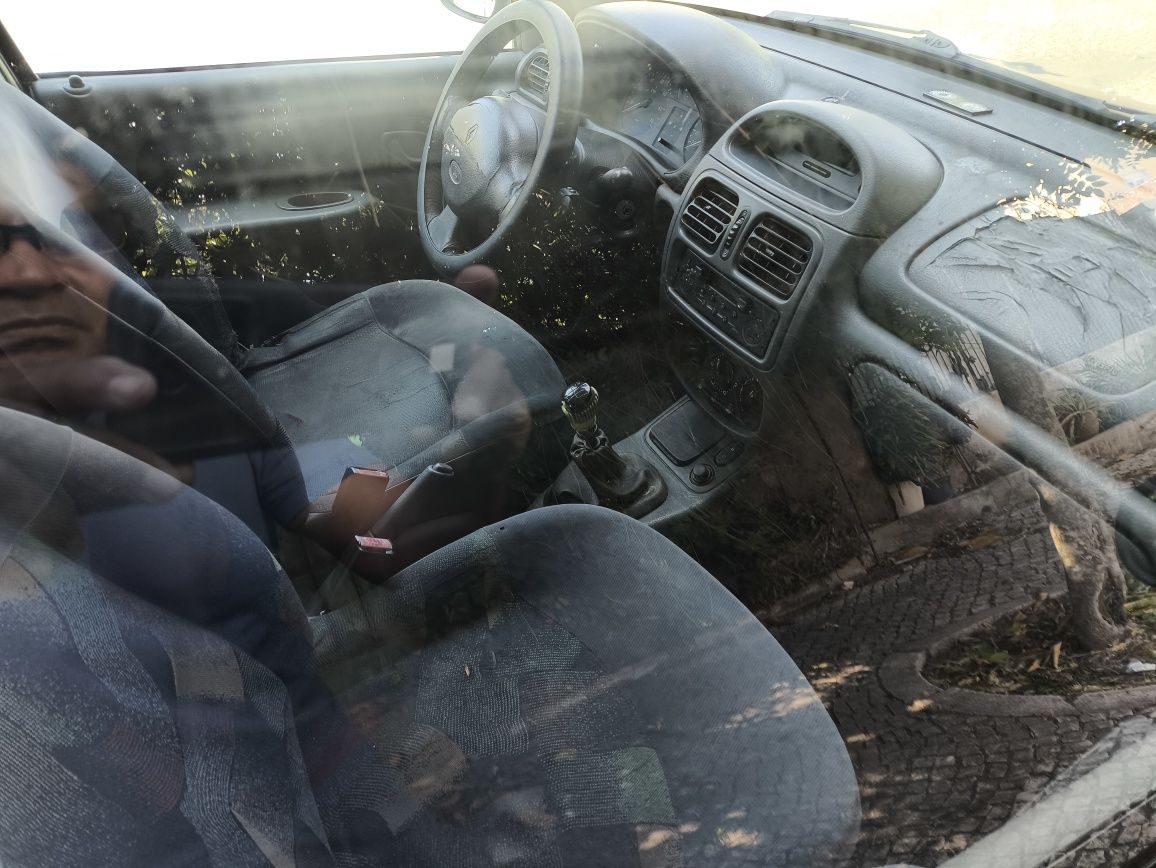 Vendo Clio ano 2000