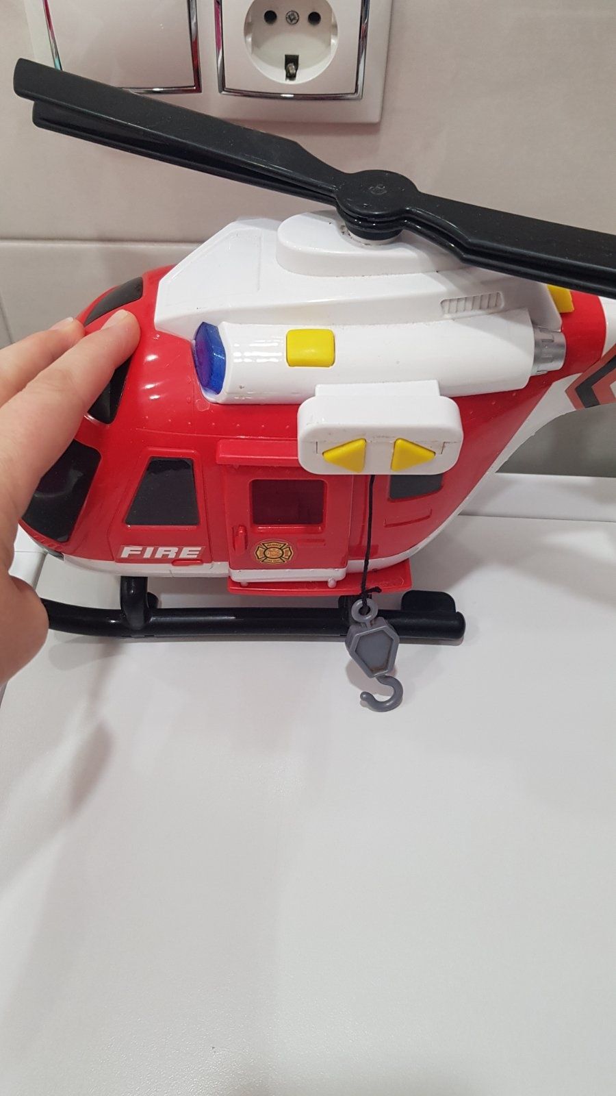 Пожарний вертоліт іграшка