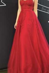 випускне плаття, червоного кольору
