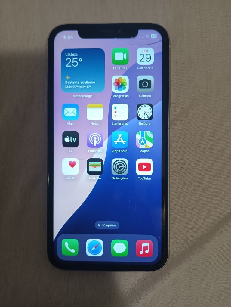 iPhone 11 64gb em bom estado