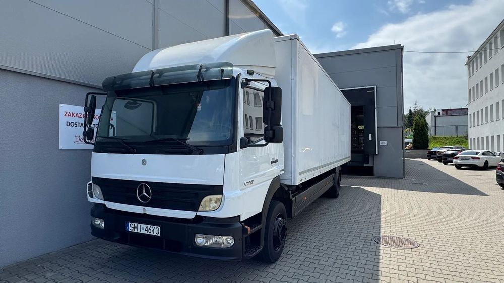 Mercedes-Benz atego  Mercedes Atego 1218L 2009r 20 palet winda UDT
