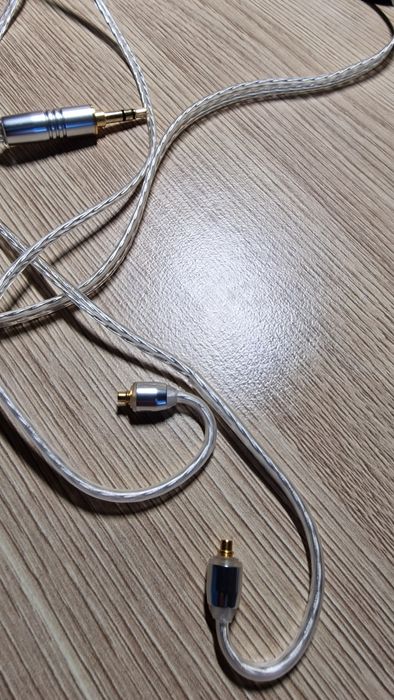 Campfire audio atlas. Можливо обмін навушники чі плеер.