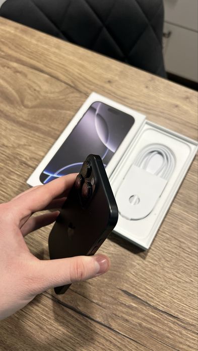 iPhone 16 Pro Max 256Gb АКБ 100%