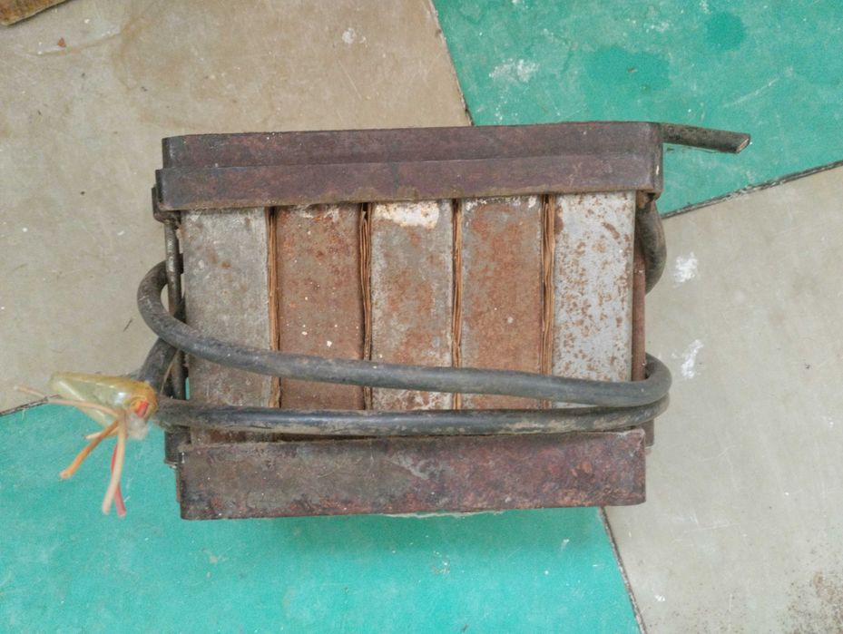 Двигатель однофазный от полуавтоматической стиральной машины Заря-2М