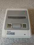 Super Nintendo SNES PAL + 3 gry + 2 pady + zasilacz