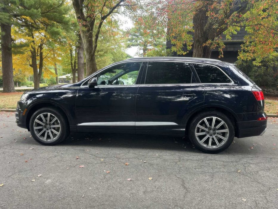 Audi Q7 quattro Premium Plus      2017